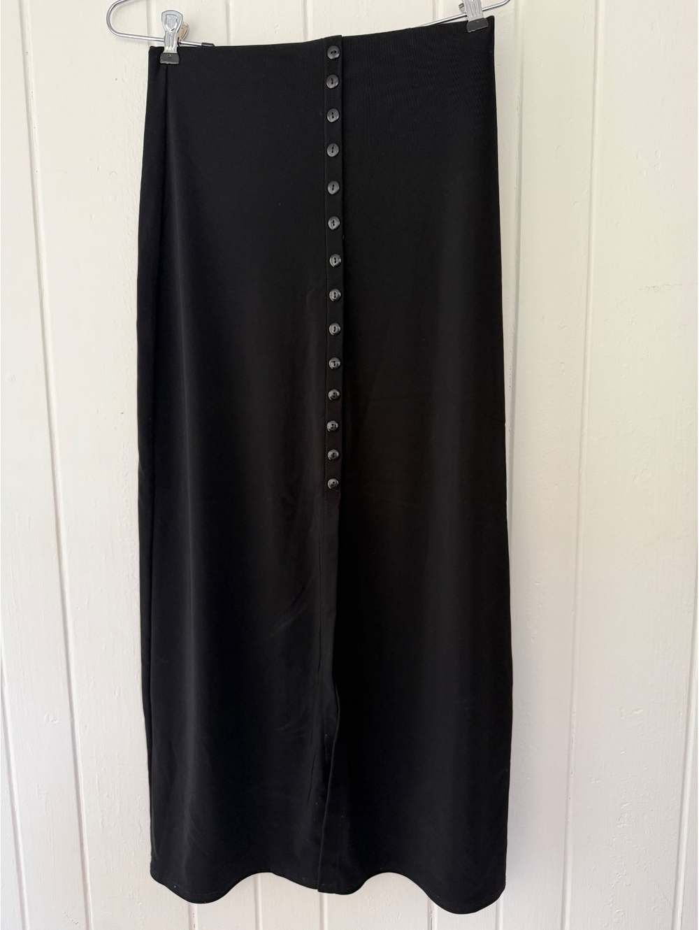E-Z Town Vintage Black Button-Front Midi Skirt, 90% Nylon 10% Spandex, Size S
